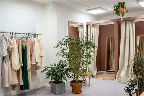 16 Amazing Fitting Room Design Tips For Pop Up Stores