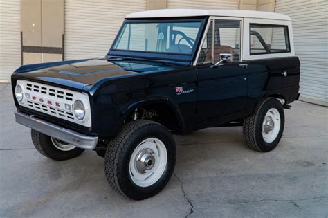 2022 Ford Bronco Heritage Edition Spy Shots Retro Touches On The Way