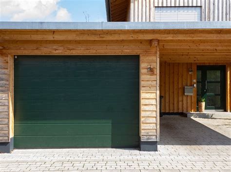 They reduce hail, snow, and water from reaching your vehicle, and when attached to your residence, permit you to bypass these components to get to and from your own vehicle. Garage oder Carport - alle Vor- und Nachteile im Überblick ...