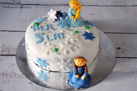 tort urodzinowy z księżniczką elzą i anną z krainy lodu kuchnia pysznościowa blog kulinarny