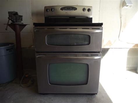 The maytag oven error codes vary with the model of ovens. FREE: Stainless Maytag Gemini with Double Oven West Regina ...