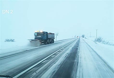 Circulație în Condiții De Iarnă Cu Zăpadă Frământată De Până La 3