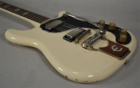 1965 Epiphone Crestwood Arctic White > Guitars Electric Solid Body