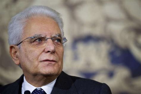Il presidente del csm sergio mattarella a colpi di battaglie giudiziarie nega i legami mafiosi del padre bernardo accusato da storici, politici e pentiti e dal. Offende via Facebook il presidente Mattarella, denunciato ...