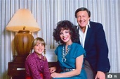 Who Was Joan Collins' Ex-Husband Ron Kass? - ABTC