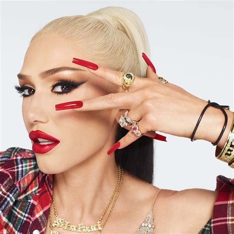 Gwen Stefani On Gxve Makeup And 90s Beauty Trends