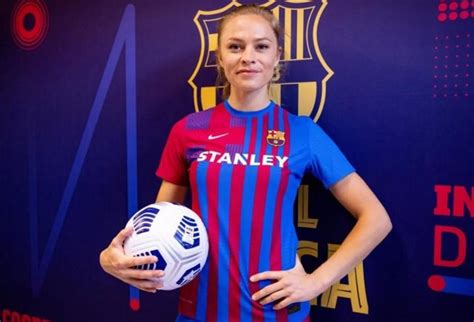 En 2011 se unió al jitex de la damallsvenskan, marcando 9 goles en su primer año. Fridolina Rolfö llega al Barcelona procedente del Wolfsburgo