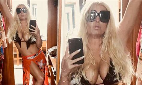 Jessica Simpson Shares Bikini Selfie During Bahama Trip With Husband