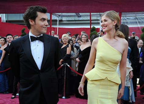 Rosamund Pike Husband See The Truth Facts About Her Married Life 9ja