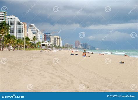 South Florida Beach Scene Stock Image Image Of Florida 3197513