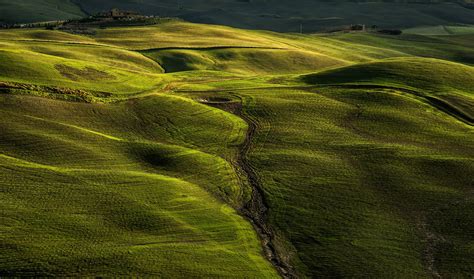 Tuscan Green Hills Por Robertosivieri Tuscan Hills Country Roads