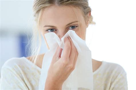 Runny Nose Chronic Rhinitis Definition Symptoms And Causes