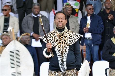 Watch Zulu Kings Body Arrives At Khethomthandayo Royal Palace The
