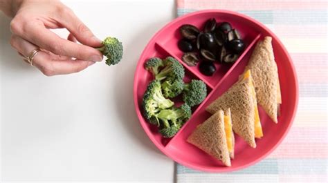 A diet that's high in fiber is not only an extremely effective treatment for constipation and the related pain, it's also not too tall an order to find some high fiber foods to please even the pickiest eaters. Best High-Fiber Foods for Toddlers and Kids - Benefits of ...