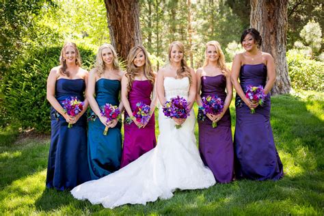 It is very true that the ambiance on the seaside creates the right atmosphere for you and your better half when exchanging vows, but there is more that you can do get the best of what the day can offer. Peacock Style Wedding