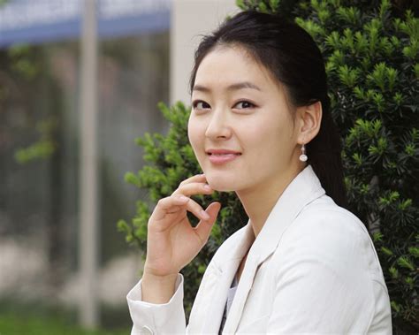 Actress Park Jin Hee Is Four Months Into Her Pregnancy Soompi