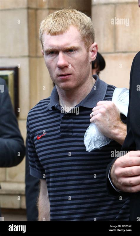 Paul Scholes The Manchester United Team And Management Leave Their London Hotel After Being