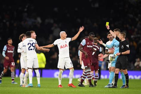 Tottenham Hotspur 1 2 West Ham United Second Half Goals Strike Hammer Blow As Spurs Fall At