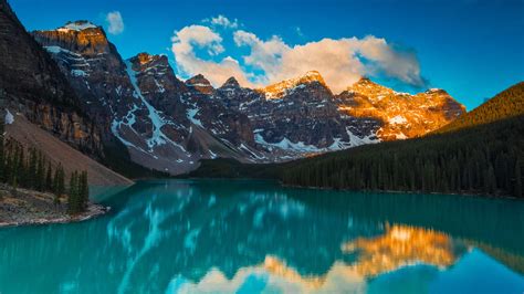 Beautiful Moraine Lake Sunrise Wallpapers Wallpaper Cave