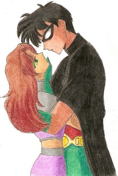Starfire And Robin Kiss