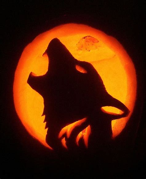 Wolf Pumpkin By Jenya Campbell Via Flickr Kürbis Schnitzen Wolf