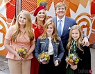 Los Reyes de Holanda posan sonrientes junto a sus tres hijas - La ...