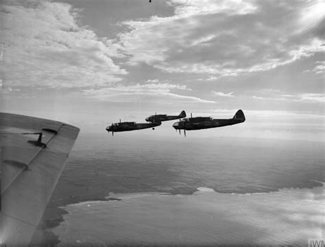 Asisbiz Bristol Beaufort I Raf 217sqn Mwx Based At St Eval Cornwall On