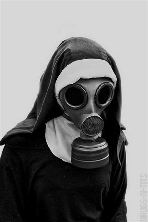 Pin By Brandi Smith On Steam Punk World Gas Mask Art Gas Mask Mask