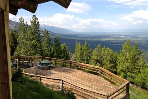 Montana is known for it's big game hunting. Cabin Rental near Bitterroot National Forest in Montana