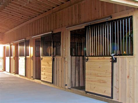 They built a beautiful run in and delivered it all the way out to us in eagleville. Beutiful Pics Of Barns And Horses / The Most Luxurious Horse Barns You Won T Believe Exist ...