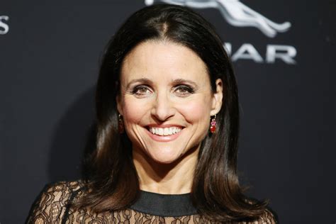 Julia Louis Dreyfus Announces She Has Breast Cancer On Twitter