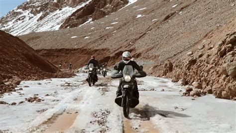 Royal enfield's story in india began with its first association with the indian army some 65 years ago. Indian Army Conquers Karakoram Pass On Royal Enfield ...
