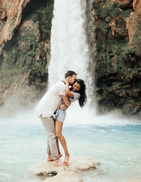 A 10 Mile Hike To Havasu Falls Was Worth The Trek For These Engagement