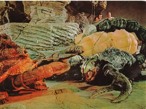 As a resident of england, he returns to america, and embarks upon a one person travel tour of the continental united states. The Lost Continent (1968) - Moria