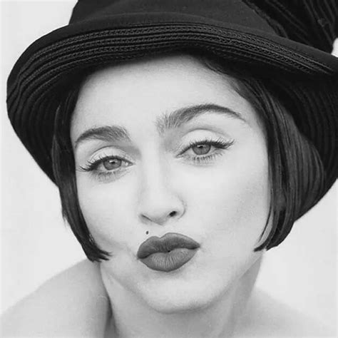 Скачай madonna madonna 90's megamix и madonna vogue зарубежные песни 90 х. Who agrees that Madonna is the most beautiful woman ever?