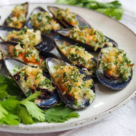 This is a classic thai clams dish with a seafood seasoning that includes lemongrass, thai add in a side of fries and they're absolutely delicious. What Side Dishes Do You Have With A Clam Bake : My Side ...