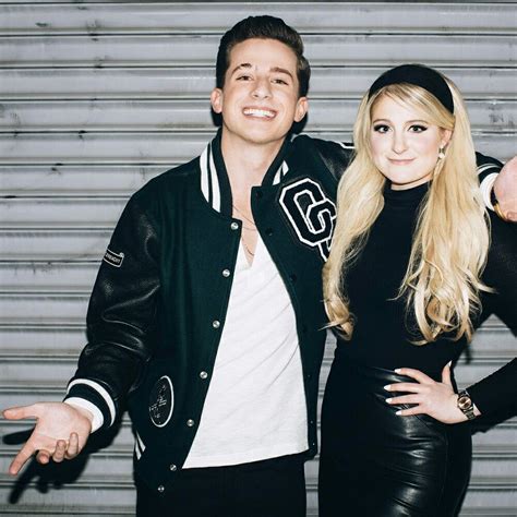 It cuts off right as meghan pulls charlie toward her! Charlie Puth e Meghan Trainor