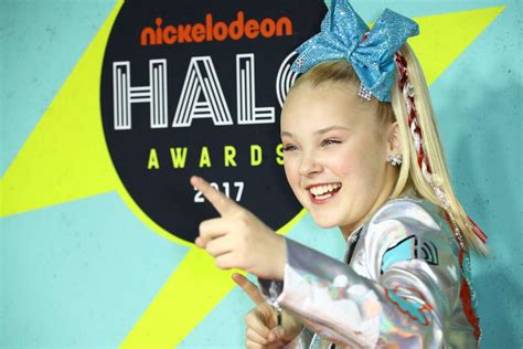 Jojo Siwa 2017 Nickelodeon Halo Awards 05 Gotceleb