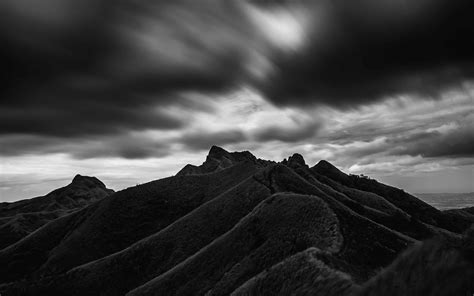 Download Wallpaper 3840x2400 Mountain Hill Bw Black