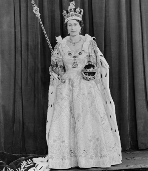 queen elizabeth ii dead best pictures of her majesty over her reign uk news metro news