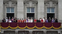Rei Charles III surge nas primeiras fotos oficiais após a coroação
