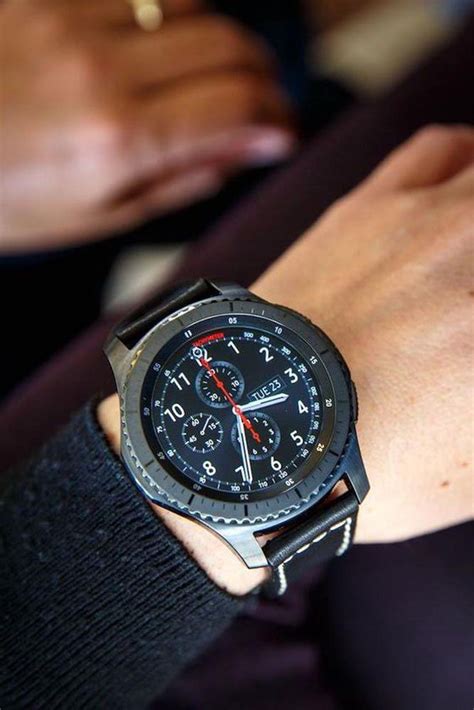 Fitness watches have all the required features in one tech pack. The Best Fitness Trackers on the Market Right Now - The GentleManual | Fitness watches for women ...