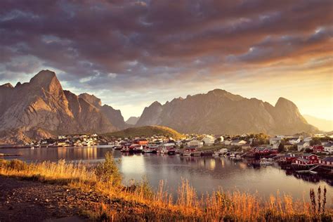 秋のロフォーテン諸島 レーヌの風景 ノルウェーの風景 Beautiful 世界の絶景 美しい景色
