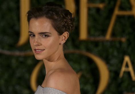 Emma Watson Says No More Fan Selfies Youtube Tv Deal For Cord Cutters