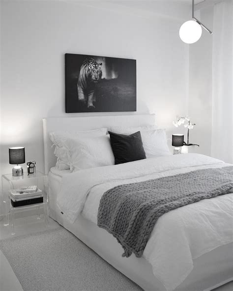 2030 Cozy Aesthetic Black And White Bedroom