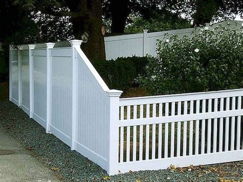 The design looks like uprights which are attached to the unbroken row of horizontal boards. Easy Cheap Backyard Privacy Fence Design Ideas 61 | Front ...