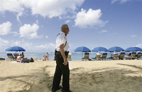 Isle Security Guards Get Highest Pay Report Says Honolulu Star Advertiser