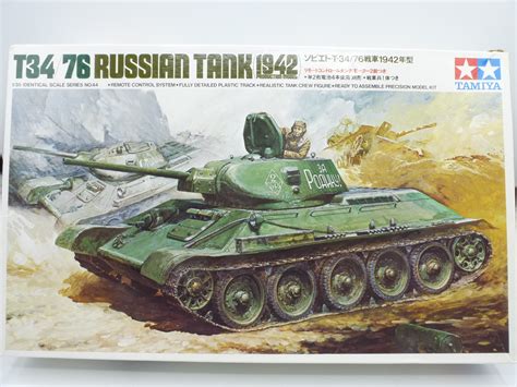 Military 76 Tank 1942 Model Year Model Kit 35049 Tamiya 135 Soviet T34