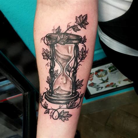 40 Creatively Explore The Eternal Passage Of Time With These Hourglass Tattoo Ideas