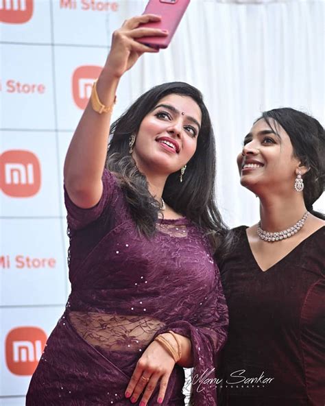 Malavika Menon In Saree Stills South Indian Actress